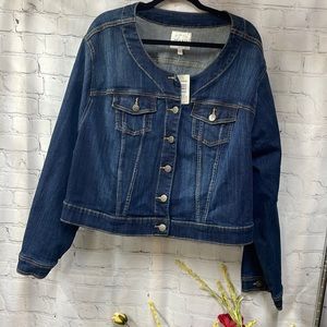 Torrid denim cropped size 5 (26-28) denim jean jacket